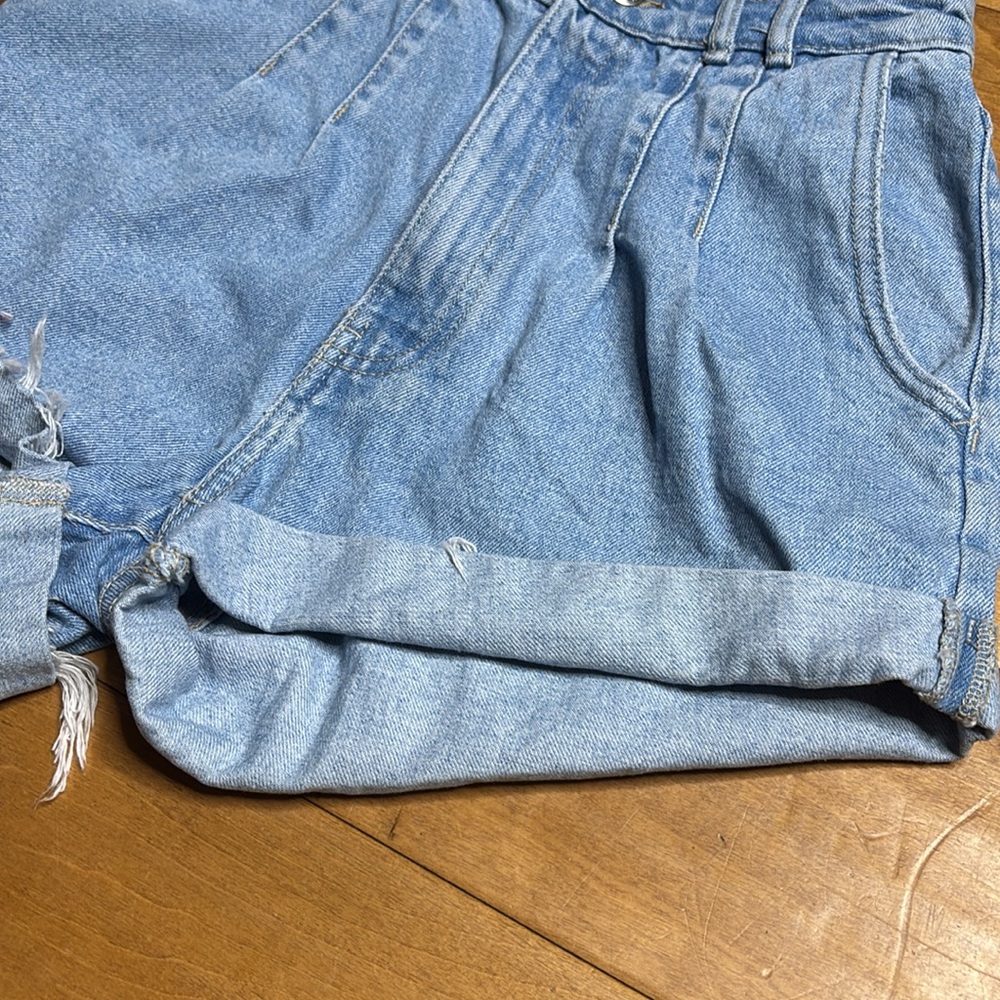 Zara | Light High Rise Paperbag Fit Jean Shorts | Classic Throwback Style | Sz 2 - Picture 3 of 10